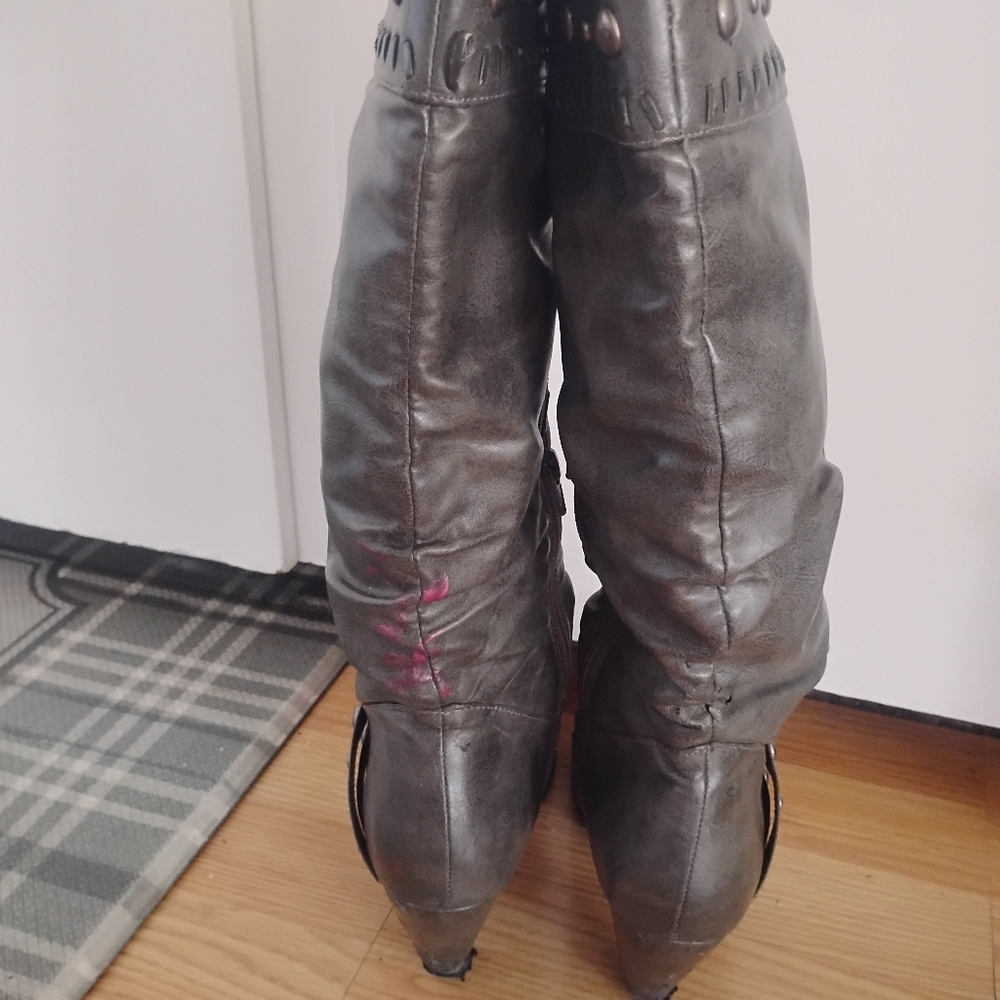 Rinaldi Leather Studded Boots - Picture 7 of 14